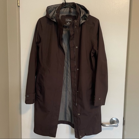 L.L. Bean Women’s Long Rain Coat - Picture 2 of 8